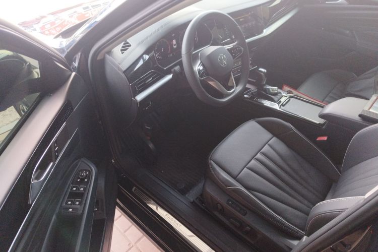 大众 帕萨特 2024款 380TSI 龙腾版中控内饰20