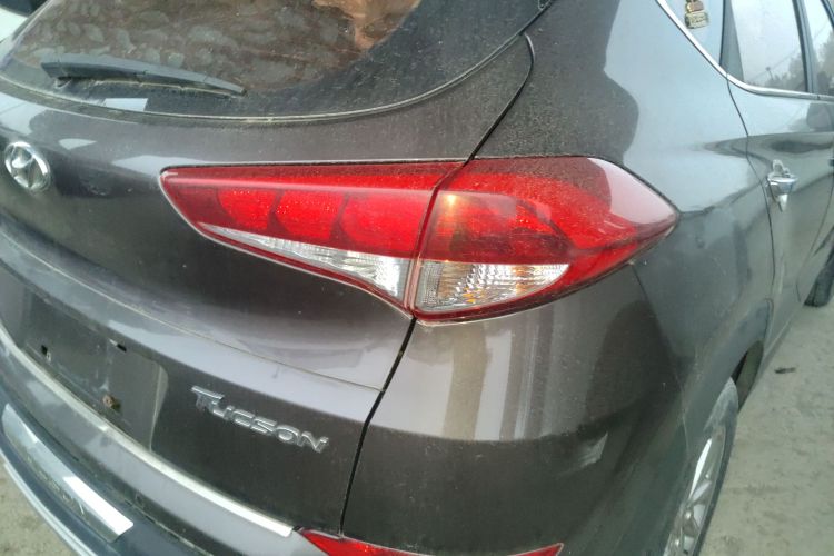 现代 途胜 2015款 1.6T 双离合两驱智能型车身外观9