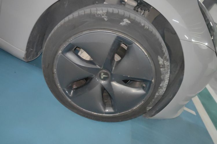 特斯拉 Model 3 2020款 改款 长续航后轮驱动版车身外观10