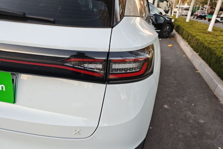 大众 ID.4 X 2023款 升级款 纯净智享版车身外观9