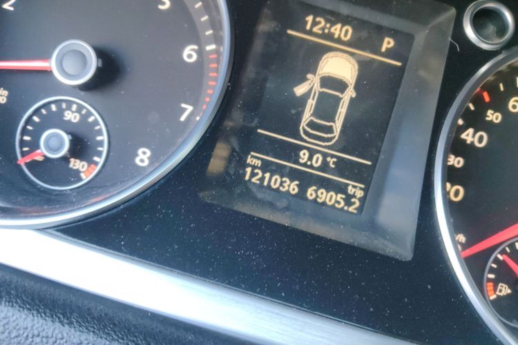 一汽-大众CC 2010款 2.0TSI 至尊型中控内饰15