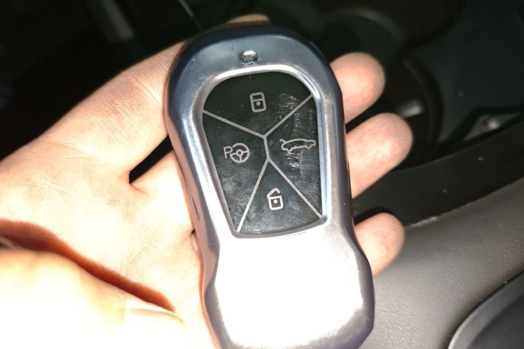 小鹏P7 2022款 480E中控内饰11