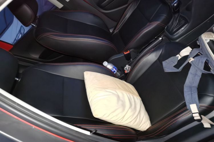 大众 Polo 2016款 1.4L 自动风尚型局部细节41