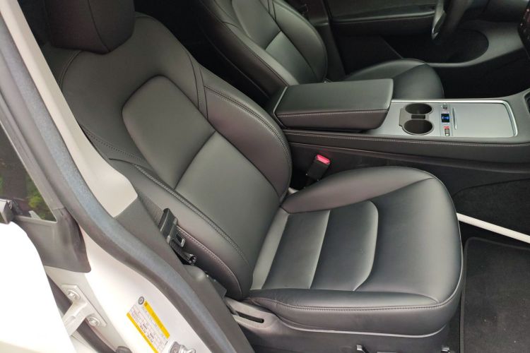 特斯拉 Model Y 2022款 改款 后轮驱动版局部细节41