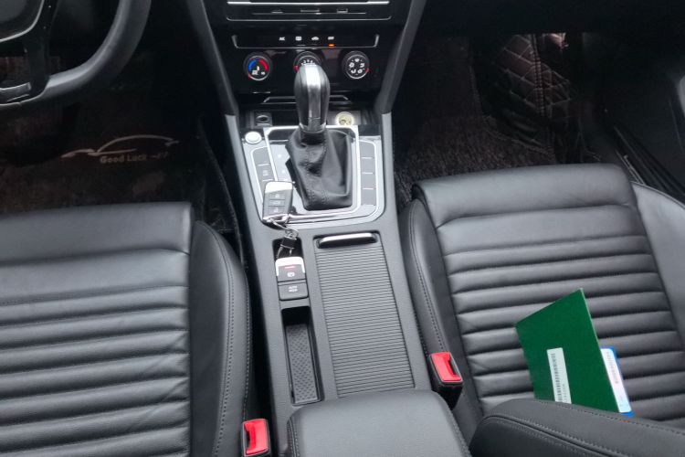 大众 迈腾 2018款 330TSI DSG 领先型中控内饰18