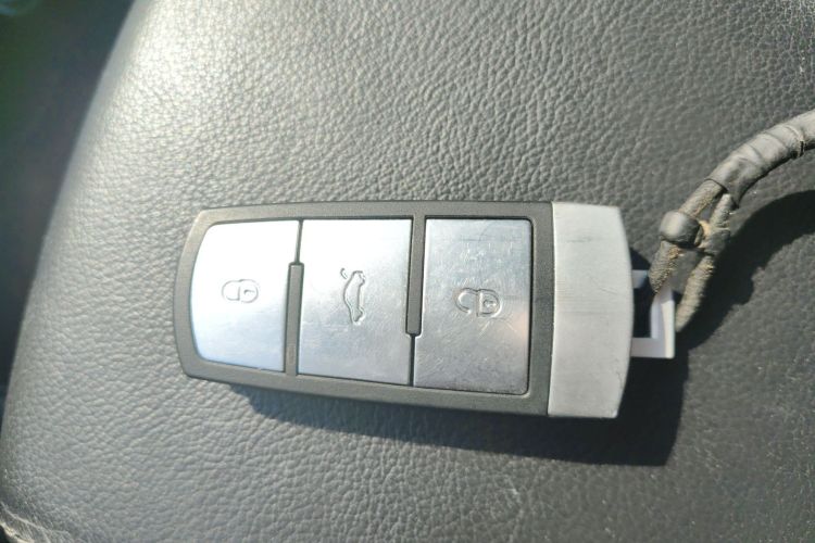 一汽-大众CC 2015款 1.8TSI 尊贵型中控内饰11