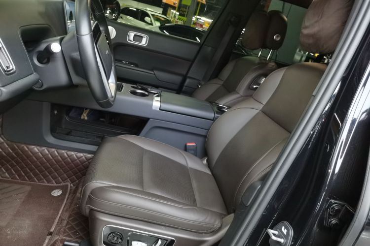 理想汽车 理想L9 2022款 Max中控内饰19