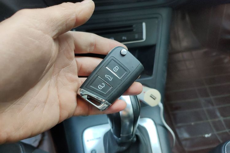 大众 途观 2015款 2.0TSI 自动四驱旗舰版中控内饰11