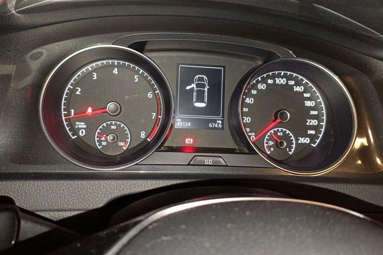 大众 高尔夫 2017款 230TSI 自动舒适百万辆纪念版中控内饰14