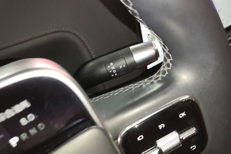 理想汽车 理想L9 2024款 Ultra局部细节18