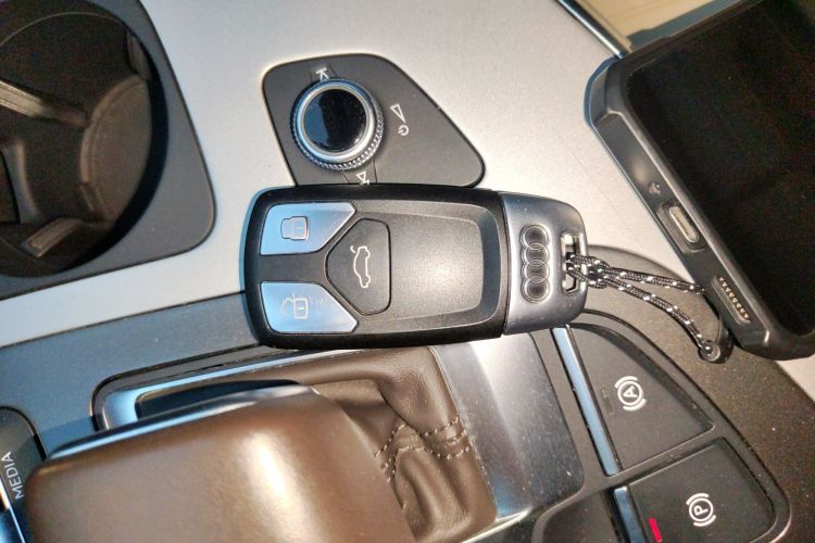 奥迪Q7 2016款 45 TFSI 技术型中控内饰11