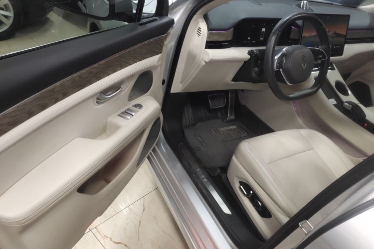 鸿蒙智行 问界M5 2022款 增程四驱性能版中控内饰20