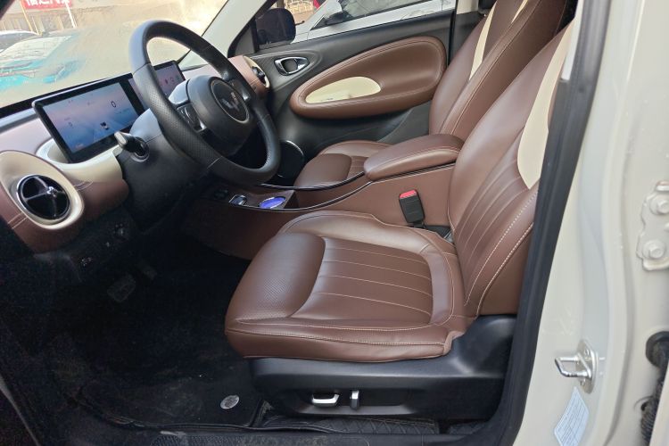 五菱汽车 五菱缤果 2023款 333km 灵犀互联款中控内饰19