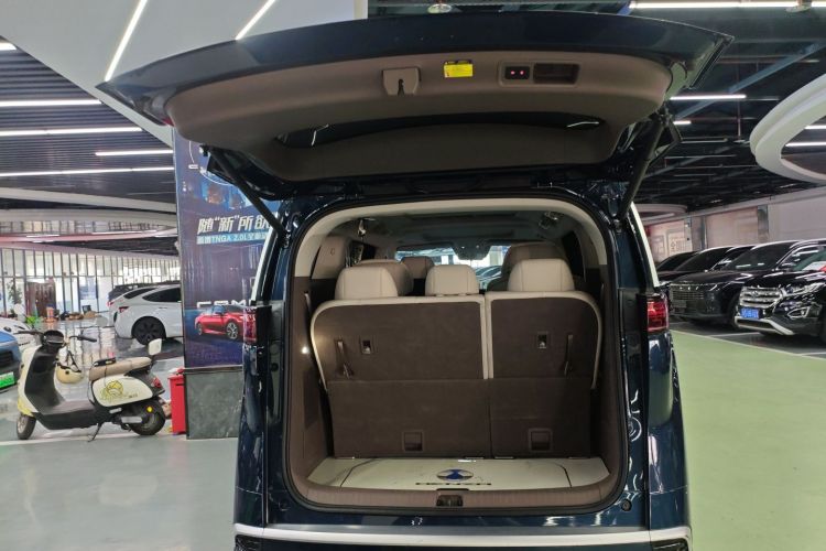 腾势D9 2022款 DM-i 970 四驱尊荣型机舱底盘23