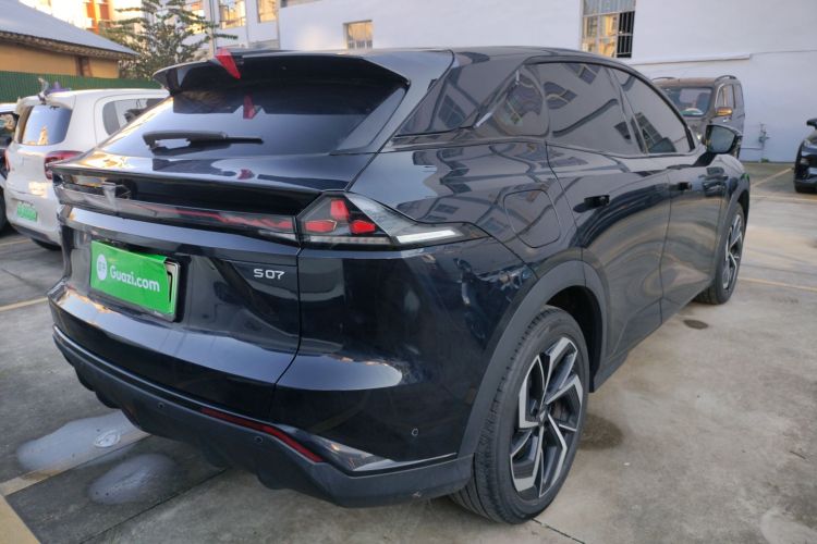 深蓝汽车 深蓝S07 2025款 215Max 深蓝智驾AD PRO增程版车身外观7