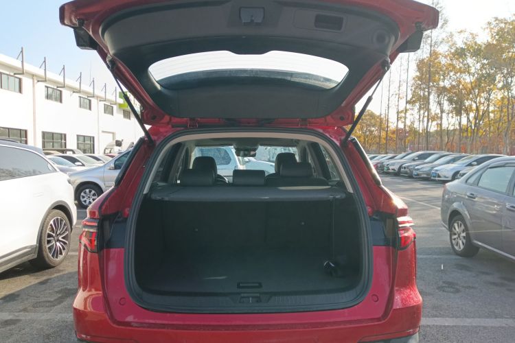 比亚迪 宋Pro 2019款 1.5T 自动豪华型机舱底盘23