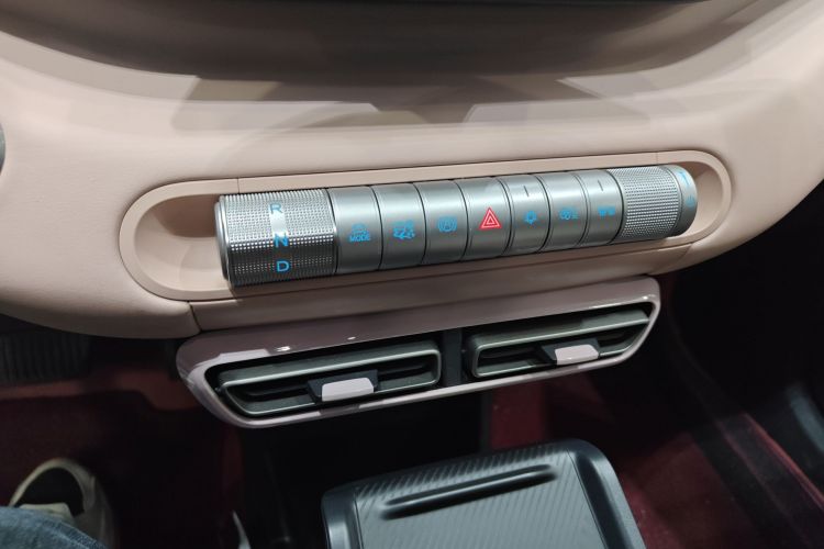 比亚迪 海鸥 2024款 荣耀版 305km 活力版中控内饰18