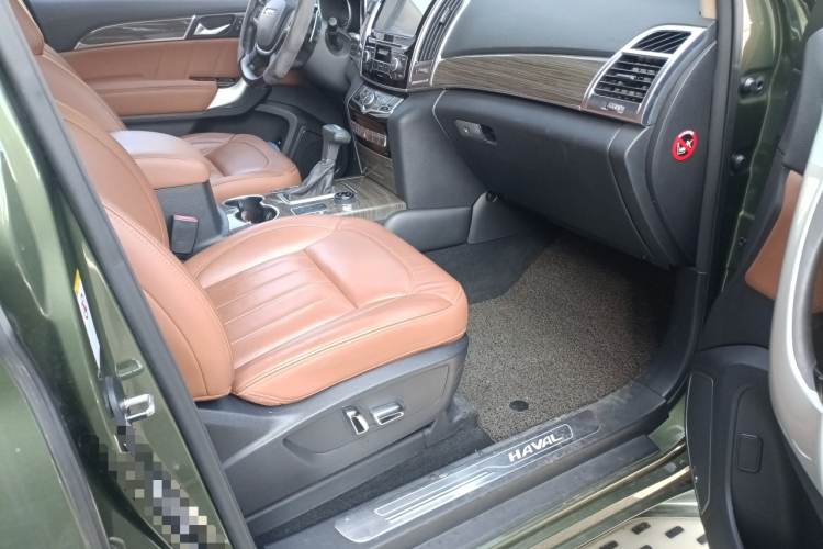 哈弗H9 2015款 2.0T 四驱豪华型 7座局部细节9004