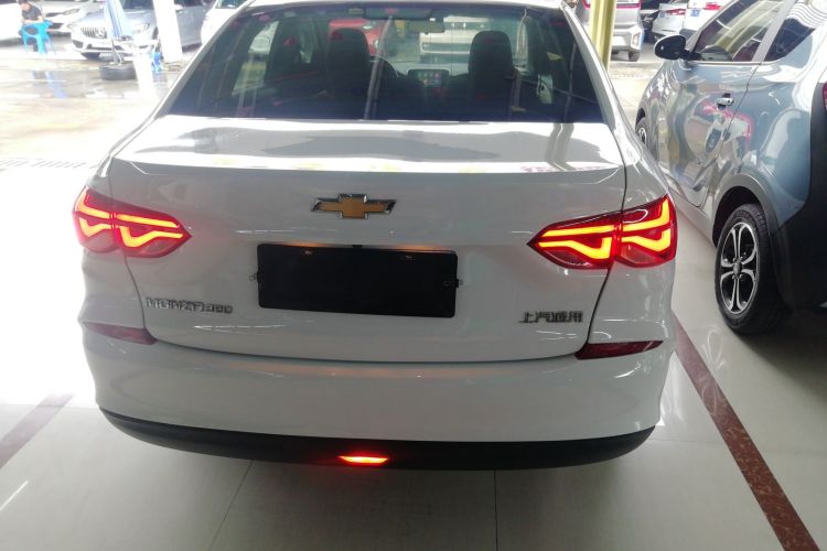 雪佛兰 科鲁泽 2022款 320 自动悦享天窗版车身外观6004