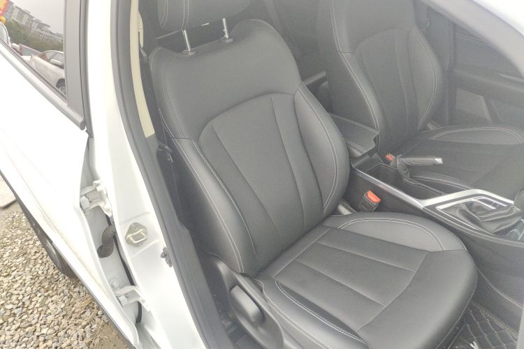 吉利汽车 远景X3 2020款 1.5L CVT尊贵型局部细节41