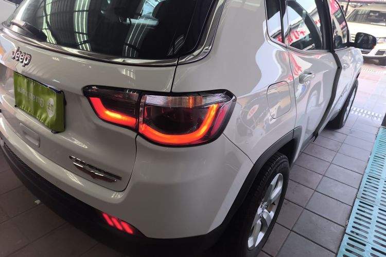 Jeep 指南者 2017款 200T 自动家享版车身外观6006