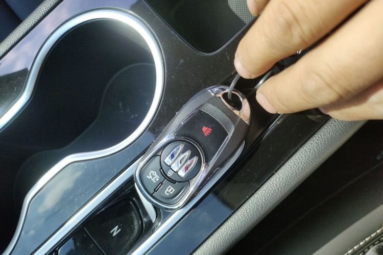 别克 君威 2024款 25T 超享版中控内饰7001