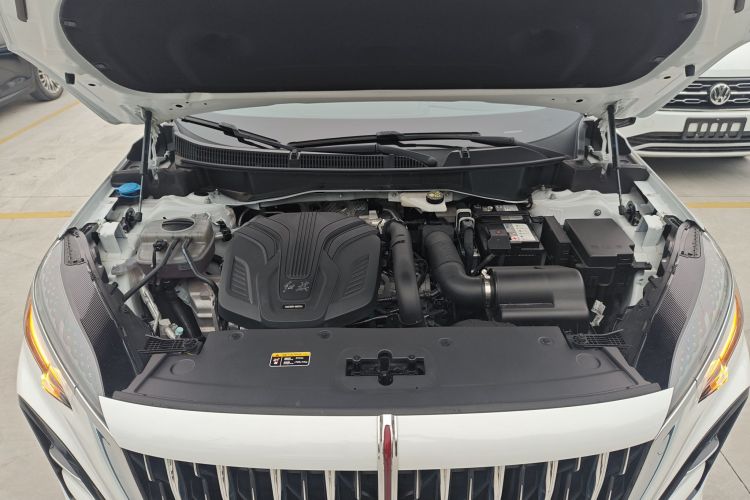 红旗HS3 2023款 2.0T 四驱有为版机舱底盘24