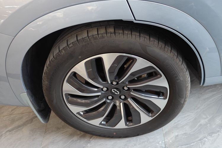 鸿蒙智行 问界M7 2024款 1.5T 智驾后驱Max版 5座车身外观6008