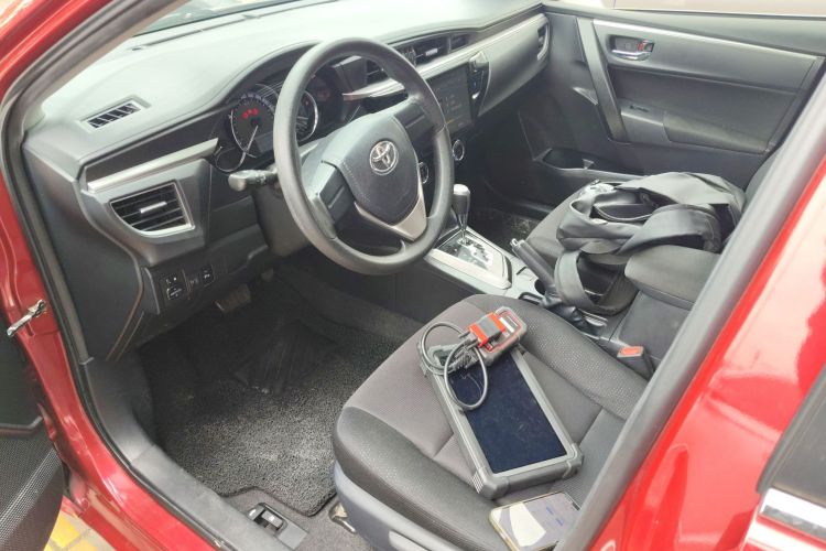 丰田 雷凌 2014款 1.6G CVT精英版中控内饰20