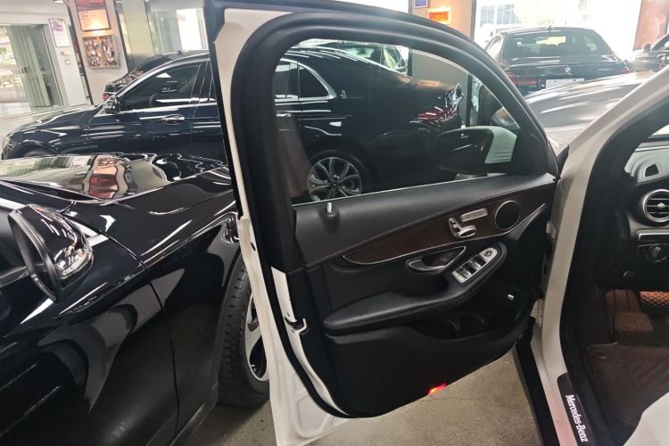 奔驰GLC 2020款 GLC 260 L 4MATIC 豪华型中控内饰47