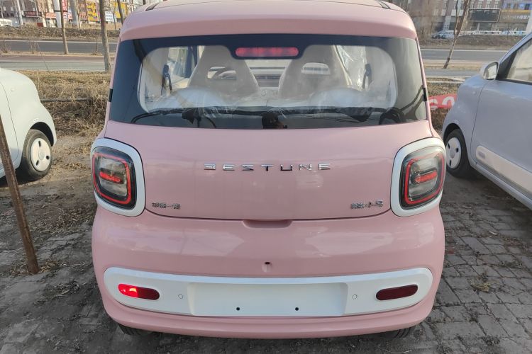 奔腾小马 2026款 222km 萌趣马 Plus车身外观6