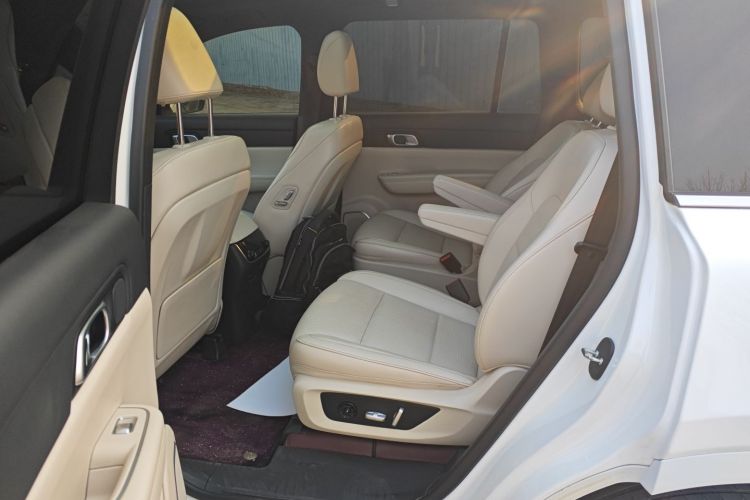 理想汽车 理想ONE 2021款 增程6座版中控内饰21