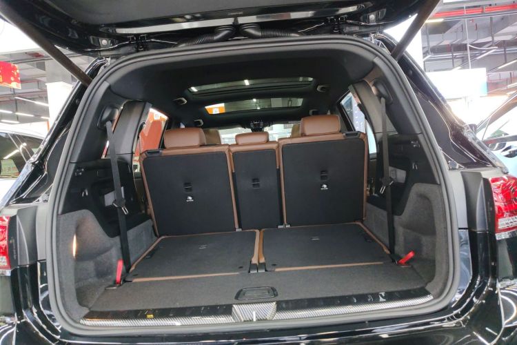 奔驰GLB 2023款 GLB 220 时尚型局部细节23