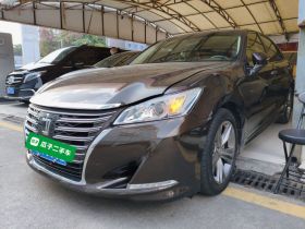 丰田 皇冠 2015款 2.0T 时尚版