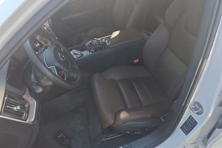 沃尔沃S60 2024款 B4 智远豪华版中控内饰19