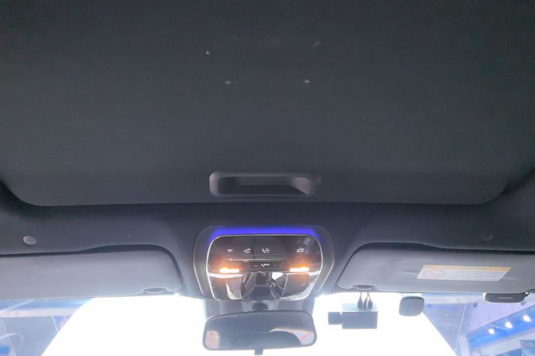 奔驰C级 2022款 改款 C 200 L 运动版局部细节22