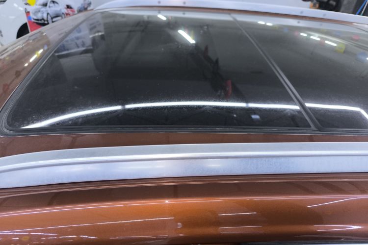 凯迪拉克XT4 2018款 28T 两驱技术型车身外观57