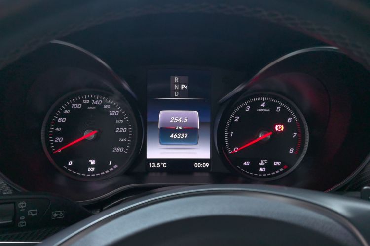 奔驰V级 2018款 V 260 尊贵版 国VI中控内饰14