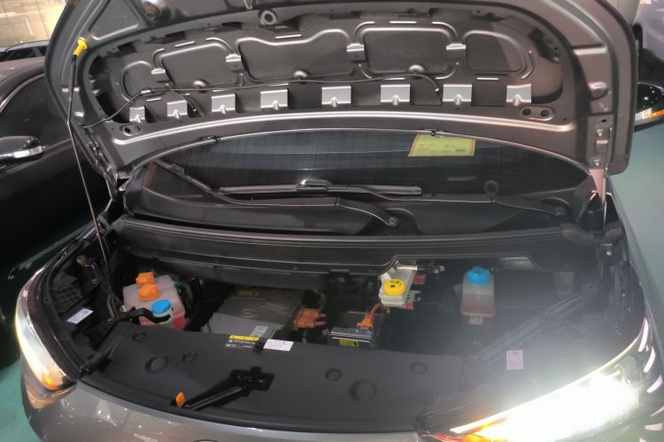 埃安 AION Y 2021款 70 科技活力版机舱底盘24