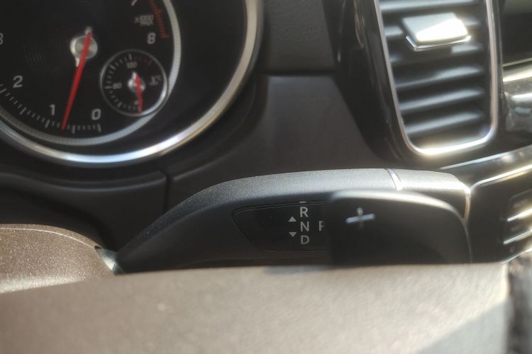 奔驰GLE 2016款 GLE 400 4MATIC局部细节18