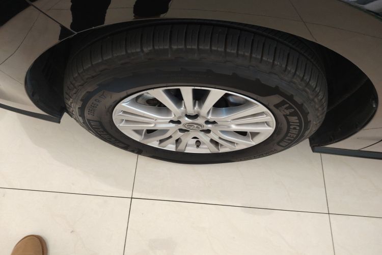 丰田 赛那SIENNA 2021款 2.5L混动 舒适版车身外观6007