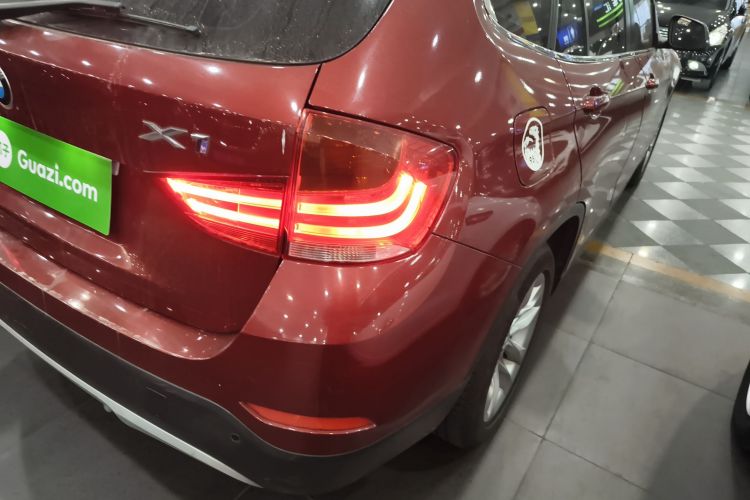 宝马X1 2014款 sDrive18i 领先型车身外观9