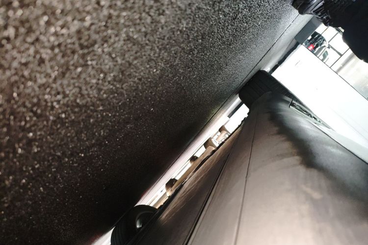 特斯拉 Model Y 2022款 改款 后轮驱动版局部细节9001