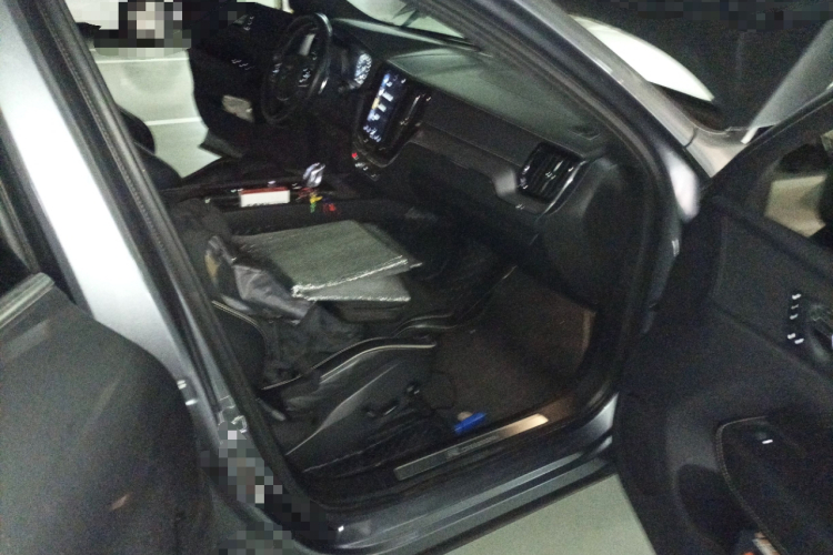 沃尔沃XC60新能源 2019款 T8 E驱混动 智雅运动版 国VI局部细节9005