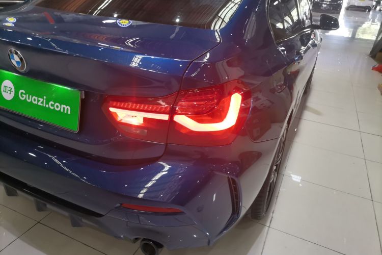宝马1系 2023款 125i M运动曜夜版车身外观9