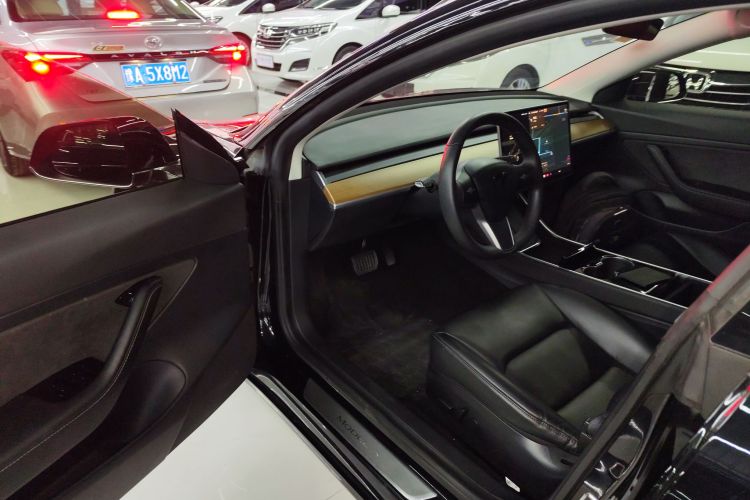 特斯拉 Model 3 2019款 标准续航后驱升级版中控内饰20