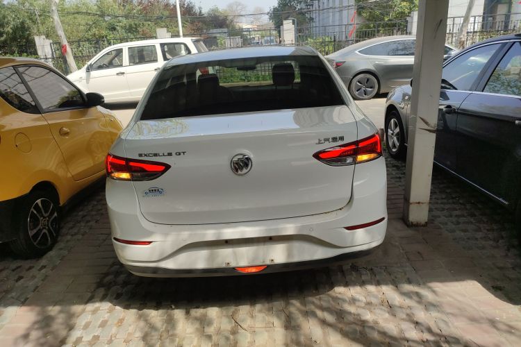 别克 英朗 2021款 改款 典范 1.5L 自动精英型车身外观6