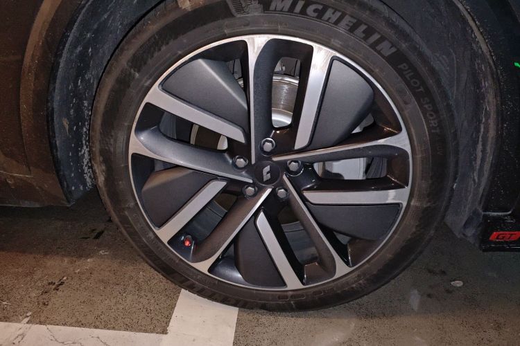 理想汽车 理想L9 2022款 Max车身外观6007