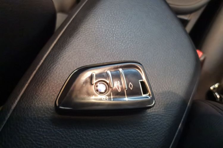 宝马X1 2016款 sDrive18Li 尊享型中控内饰11