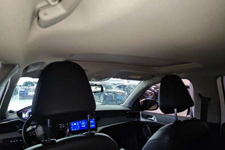 标致408 2022款 1.6T 进取版中控内饰22